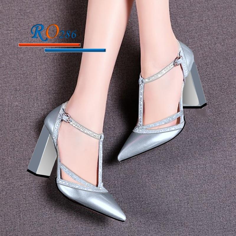 Giày cao gót và những điều bạn chưa biết