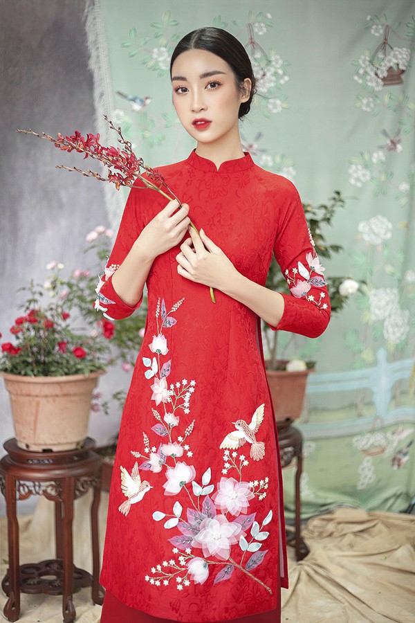 Các người đẹp Việt duyên dáng trong tà áo dài Xuân mới chính là hình ảnh khiến người hâm mộ đắm say nhất