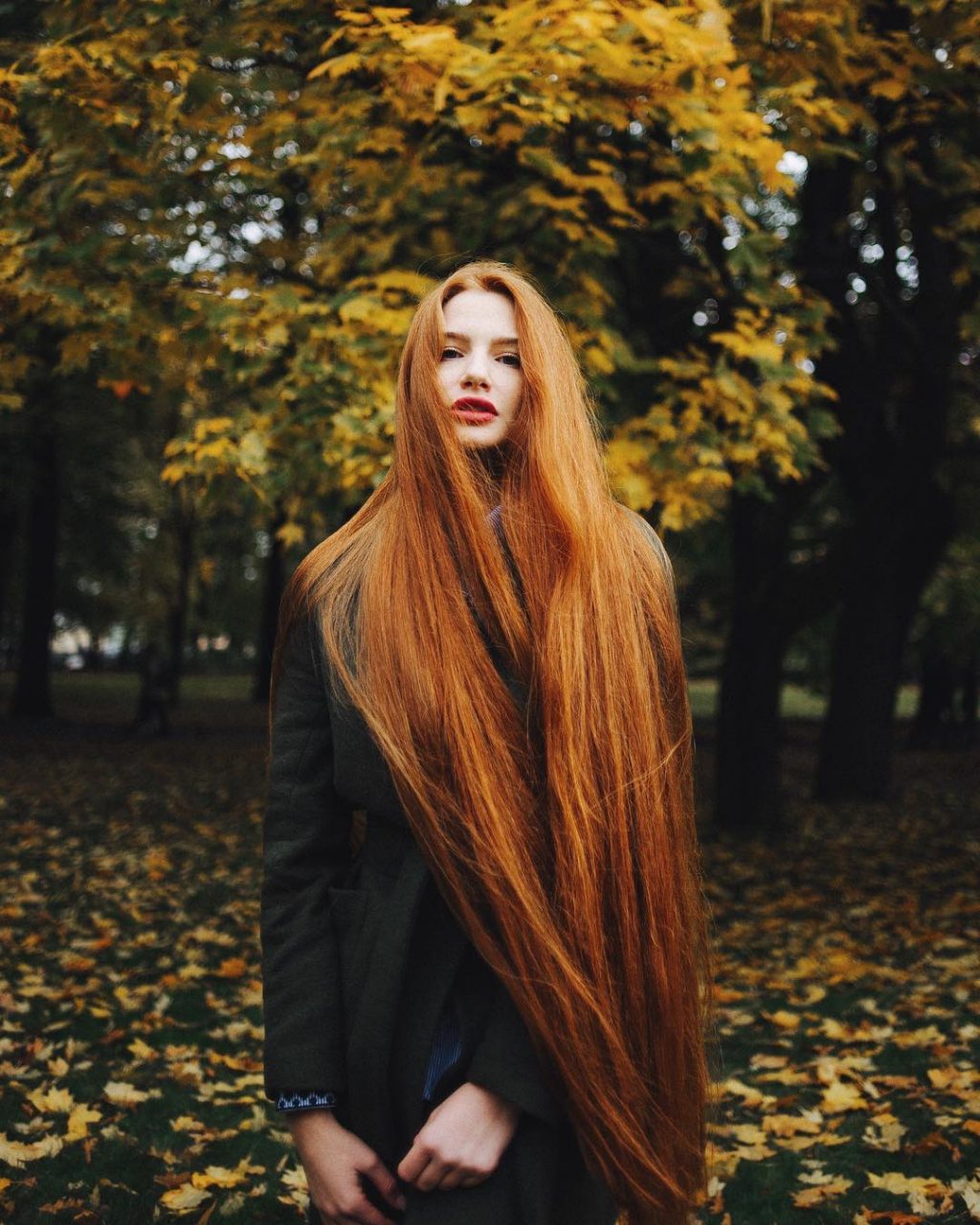 Từ một cô nàng có nguy cơ… bị hói, Anastasia Sidorova đã lấy lại được mái tóc dài óng ả đầy sức sống